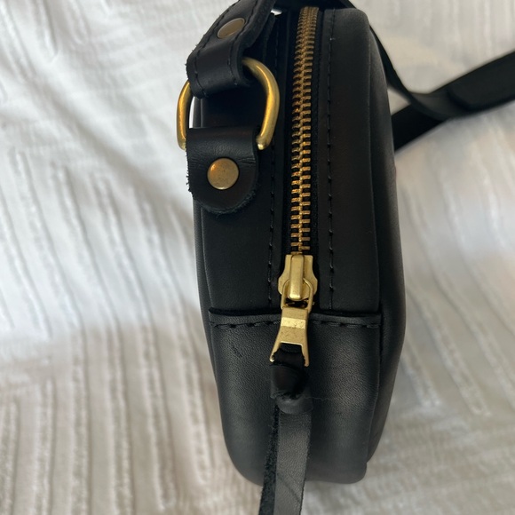 Like New Limited Edition Portland Leather Circle Crossbody Blossom Small - Picture 8 of 11